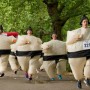 Mayor maratón en traje de sumo