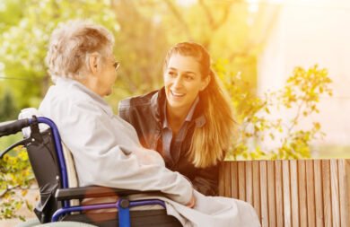 ¿Cuándo llevar a un anciano a una residencia?