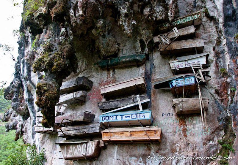 Ataúdes colgantes de Sagada – Sagada, Filipinas